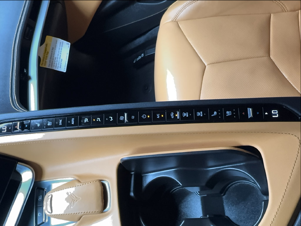 Used 2024 Chevrolet Corvette Stingray Preferred Cpe w/ 2LT RWD image 38