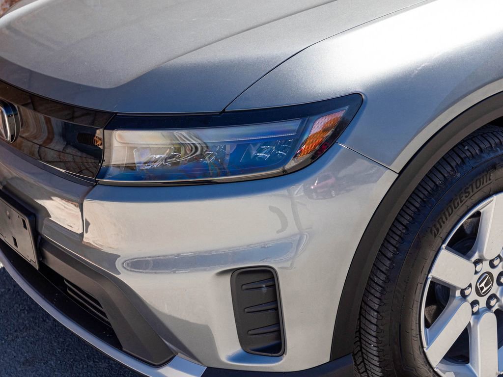 Used 2025 Honda Prologue EX image 33