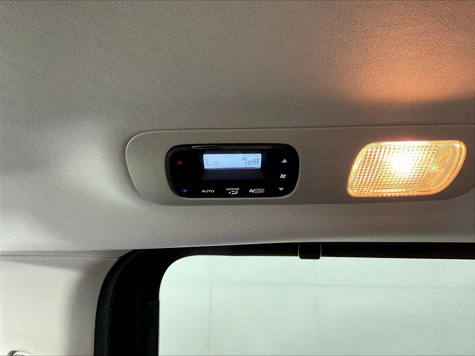 Used 2025 Honda Odyssey Elite image 10