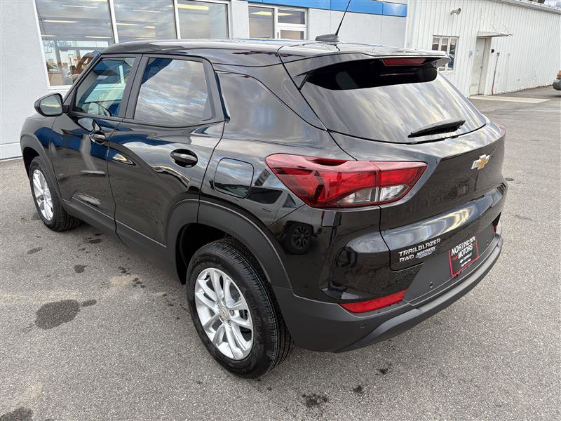 New 2026 Chevrolet TrailBlazer LS w/ LS Convenience Package AWD/4WD image 4