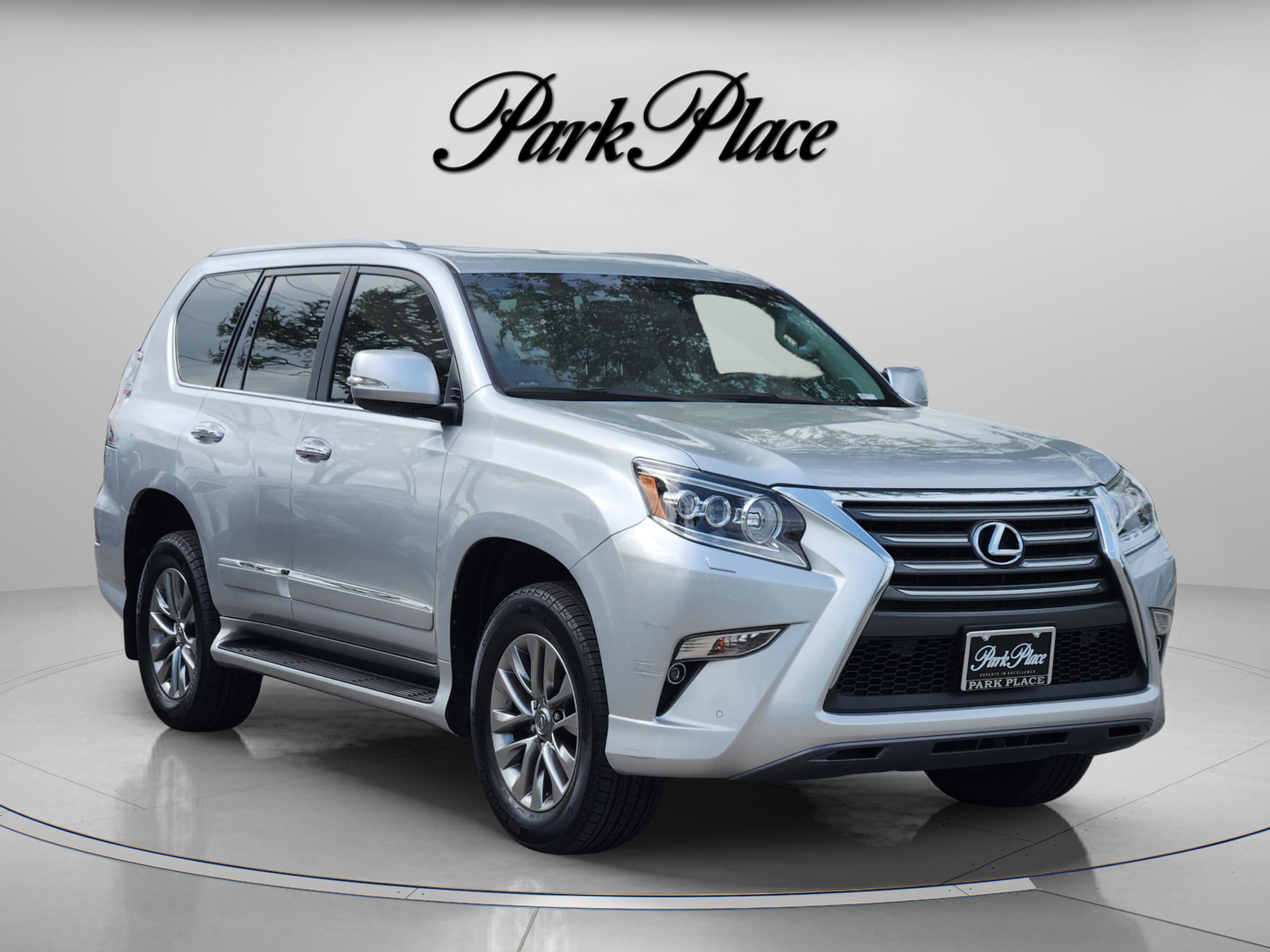 Used 2017 Lexus GX 460 Luxury w/ Preferred Accessory Package image 4