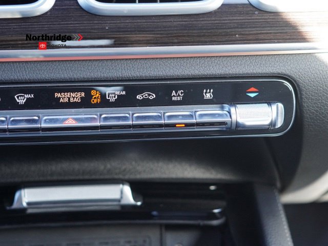 Used 2025 Mercedes-Benz GLE 450e 4MATIC image 30