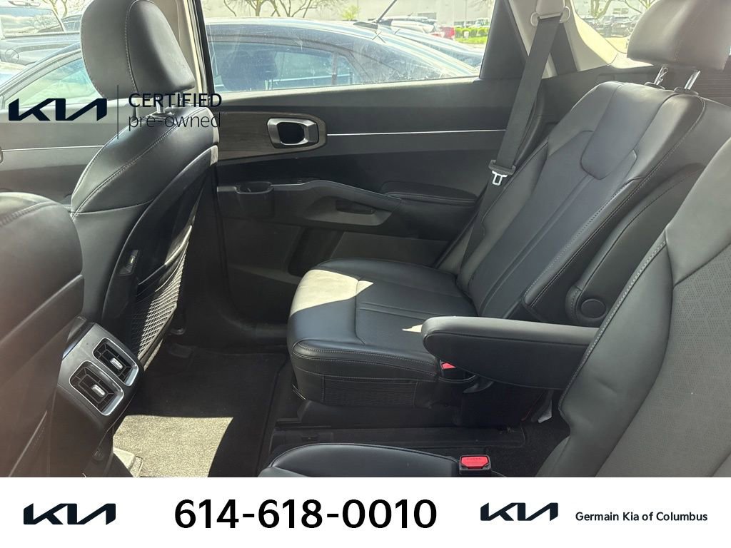 Used 2022 Kia Sorento EX w/ Panoramic Sunroof Package image 11