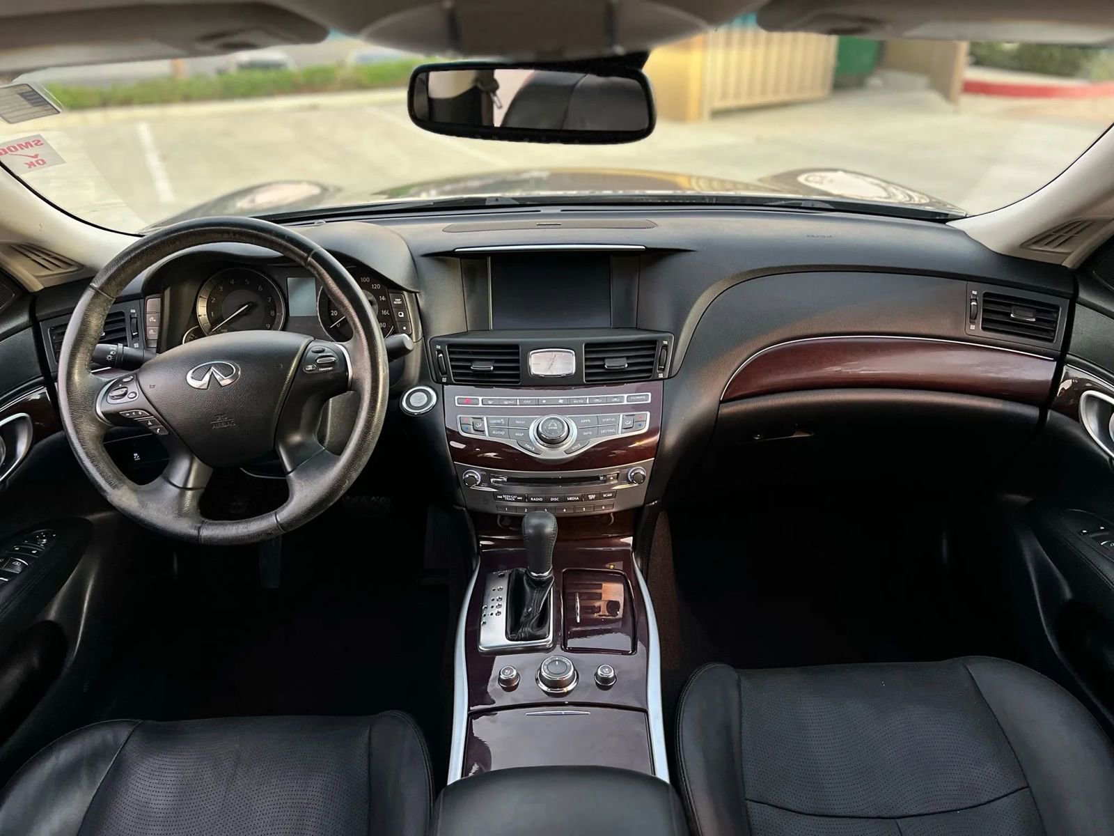 Used 2018 INFINITI Q70 Luxe image 24