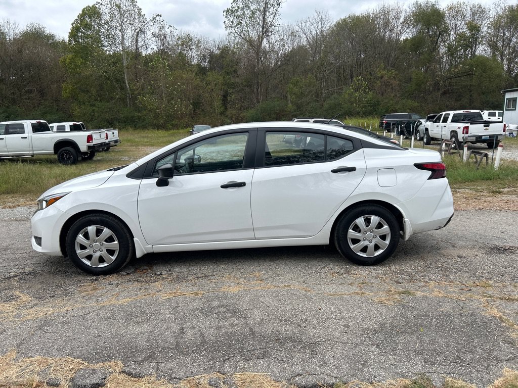 Used 2024 Nissan Versa S w/ Trunk Package FWD image 5