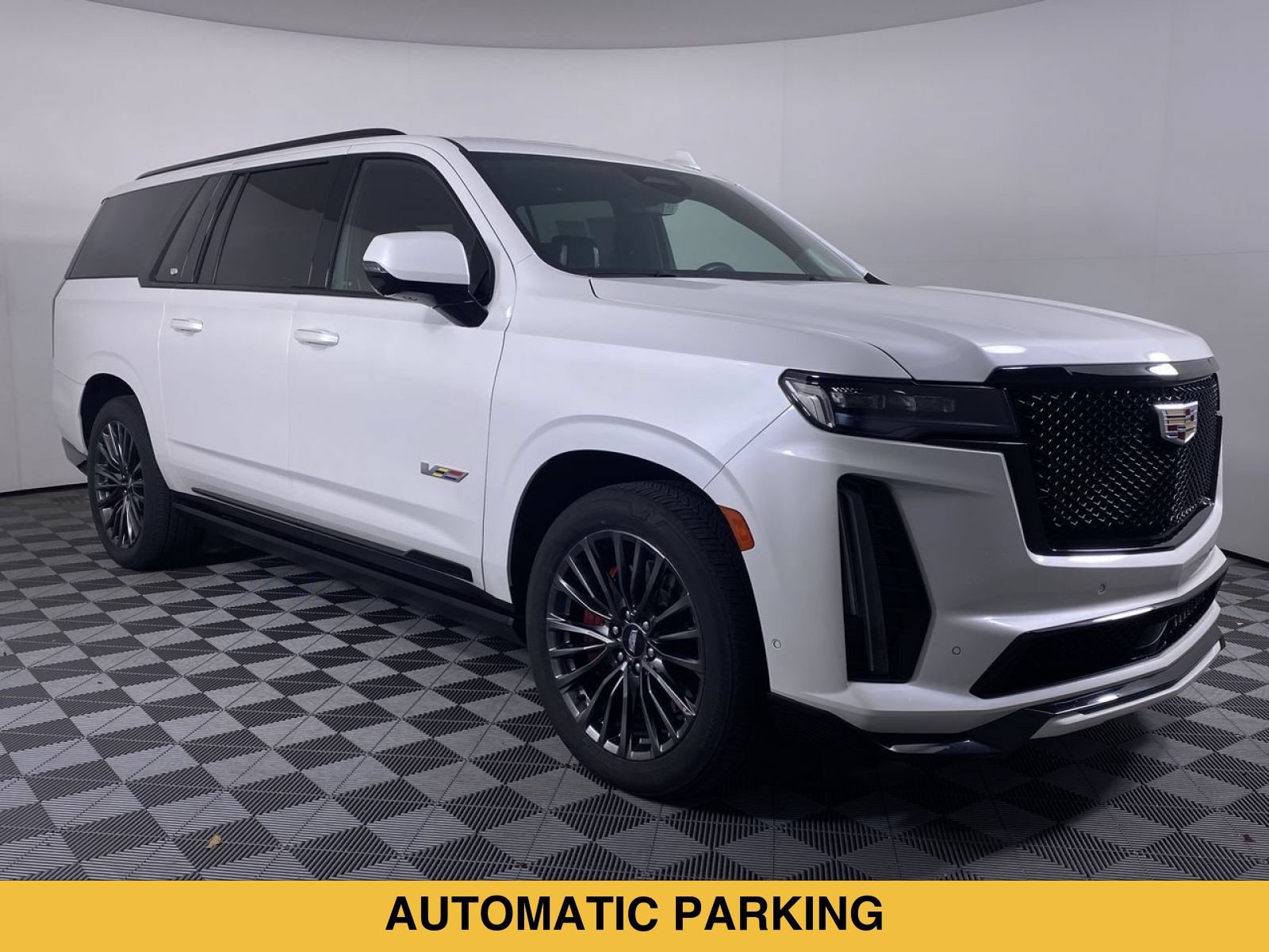 Certified 2023 Cadillac Escalade ESV V AWD/4WD image 23