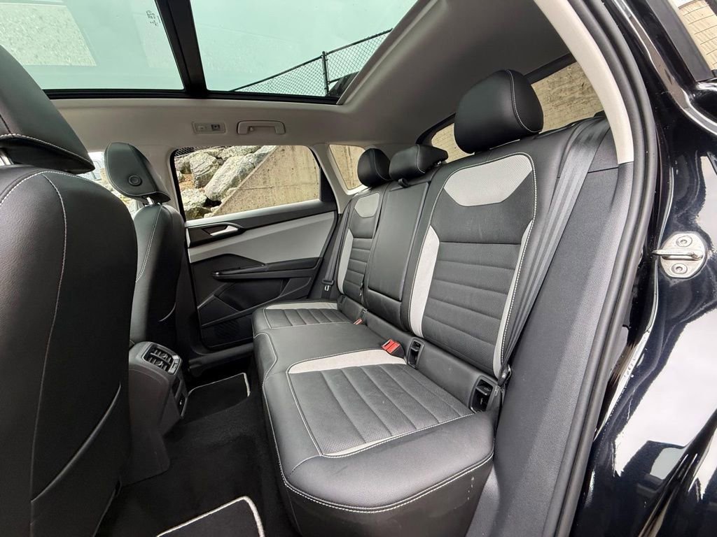 Used 2023 Volkswagen Taos SEL image 18