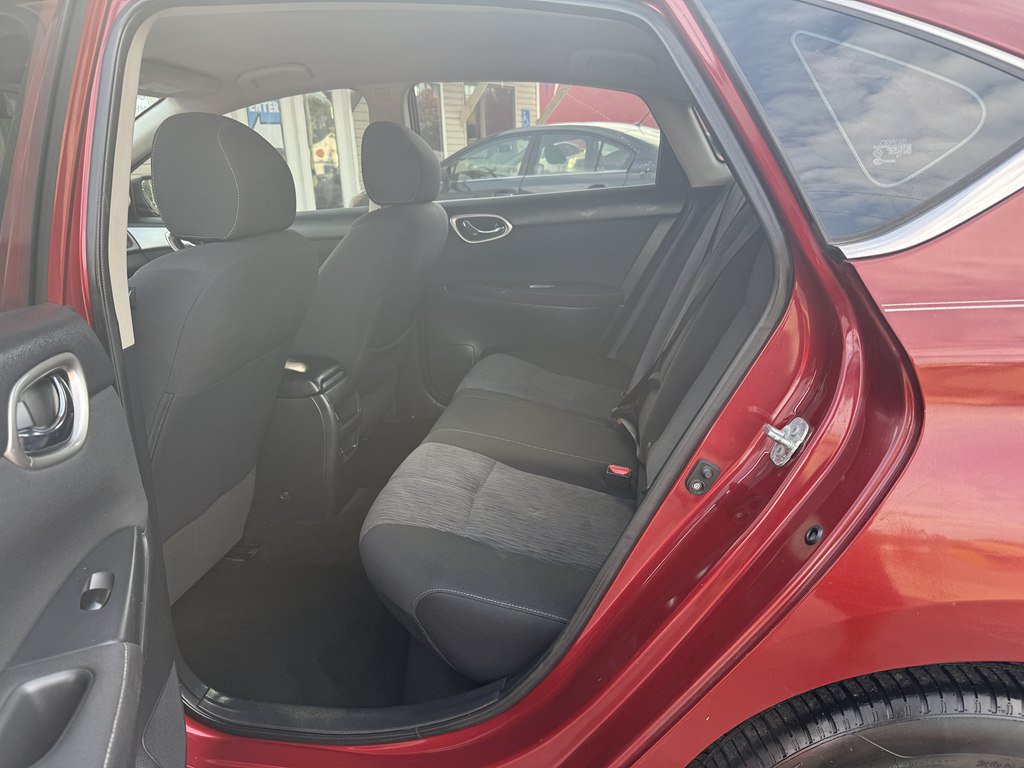 Used 2015 Nissan Sentra SV FWD image 14