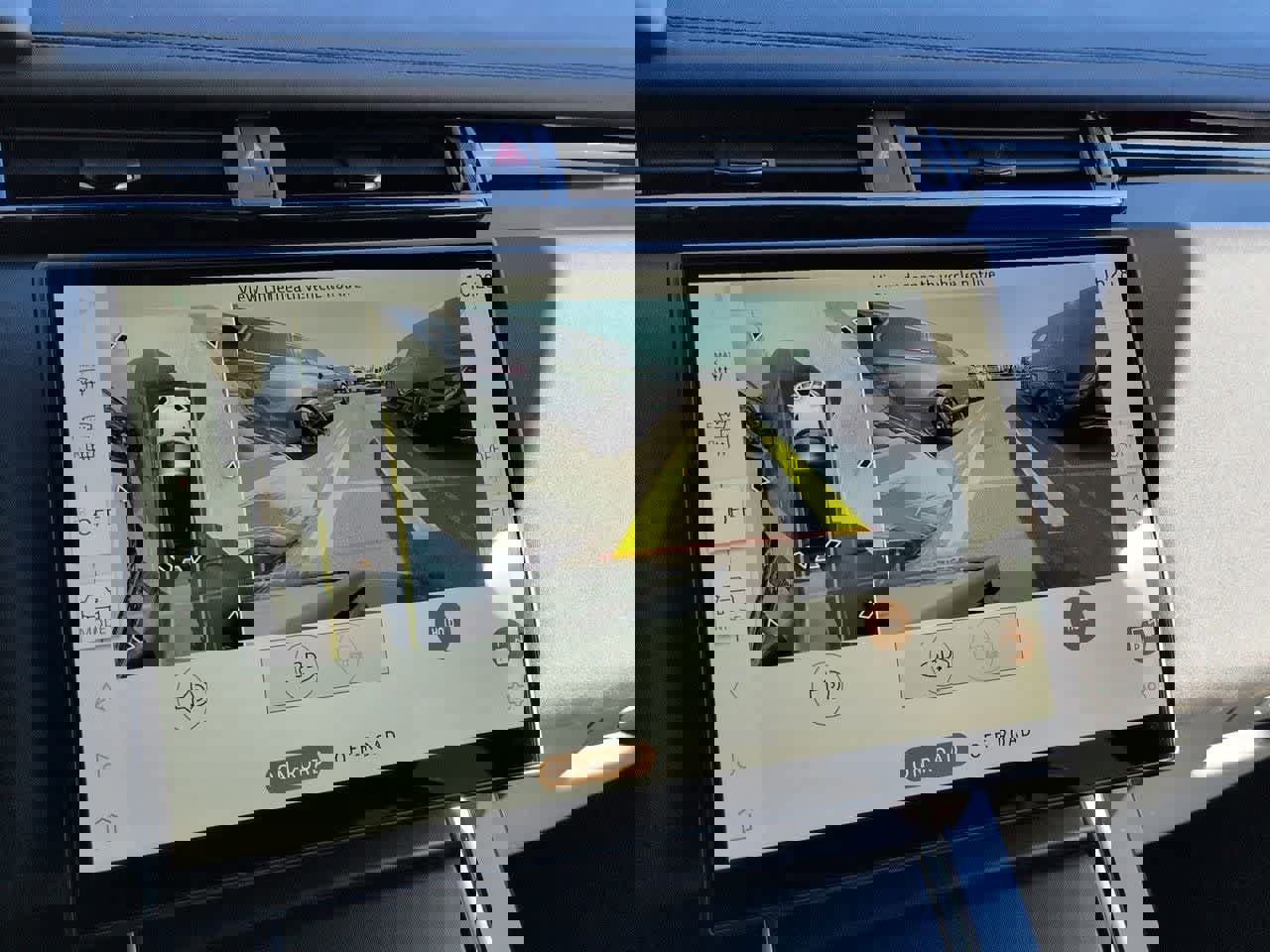 New 2026 Land Rover Range Rover Velar Dynamic SE AWD/4WD image 31