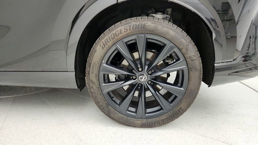 Used 2024 Lexus RX 500h F Sport w/ Convenience Package image 9