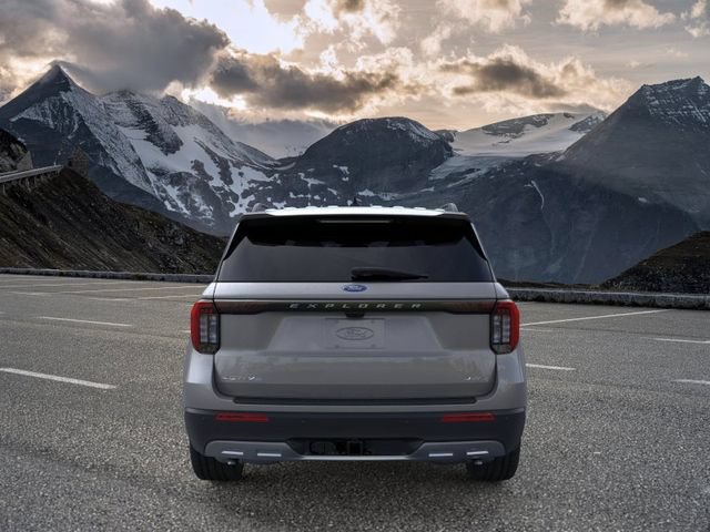 New 2026 Ford Explorer Active w/ Active Comfort Package AWD/4WD image 5