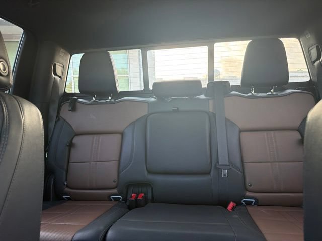 Used 2024 Chevrolet Silverado 2500 High Country w/ Technology Package AWD/4WD image 15