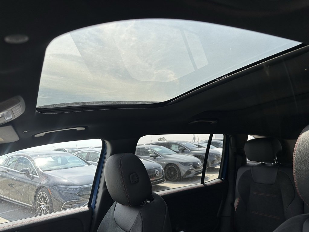 Used 2024 Mercedes-Benz GLB 250 image 18