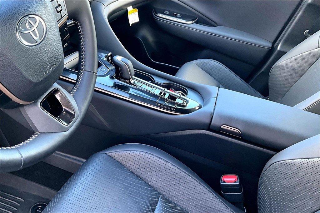 New 2024 Toyota Crown Platinum image 16