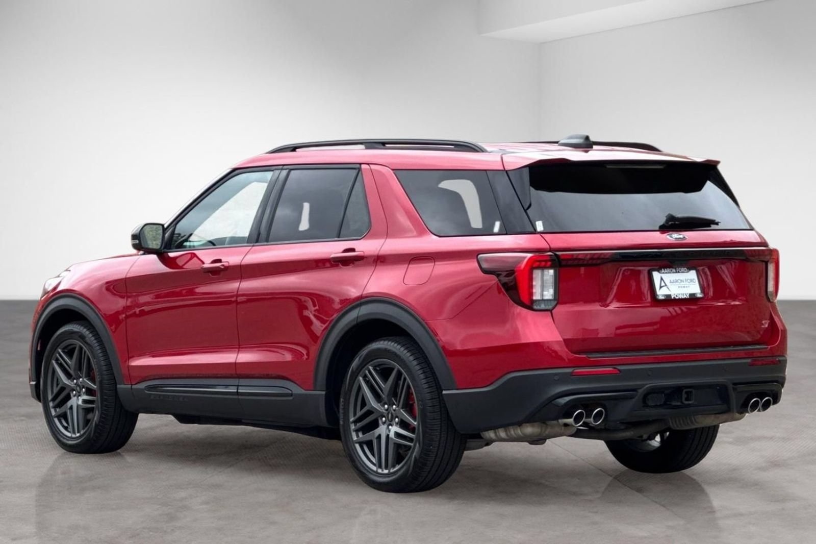 Used 2025 Ford Explorer ST w/ Sun And Sound Package AWD/4WD image 3