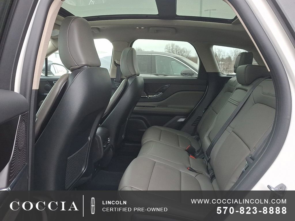 Certified 2025 Lincoln Corsair Reserve image 10