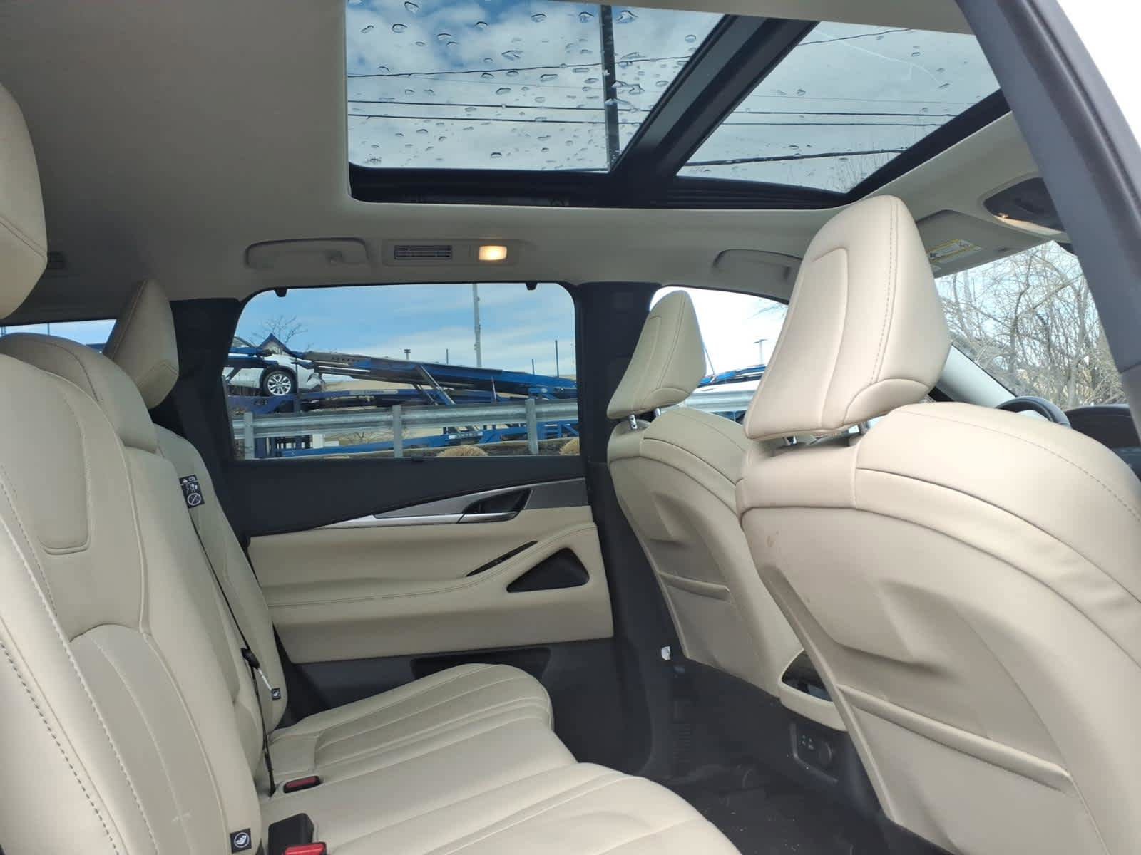 Certified 2024 INFINITI QX60 Luxe image 17