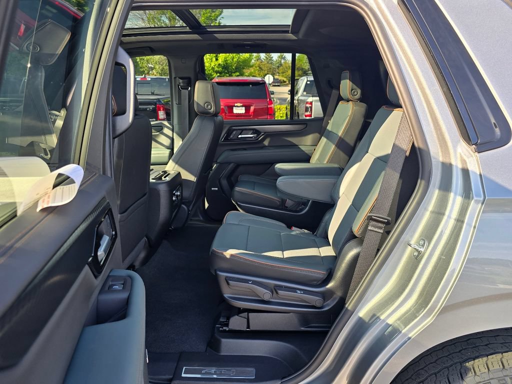 Certified 2025 GMC Yukon AT4 w/ AT4 Premium Package AWD/4WD image 25
