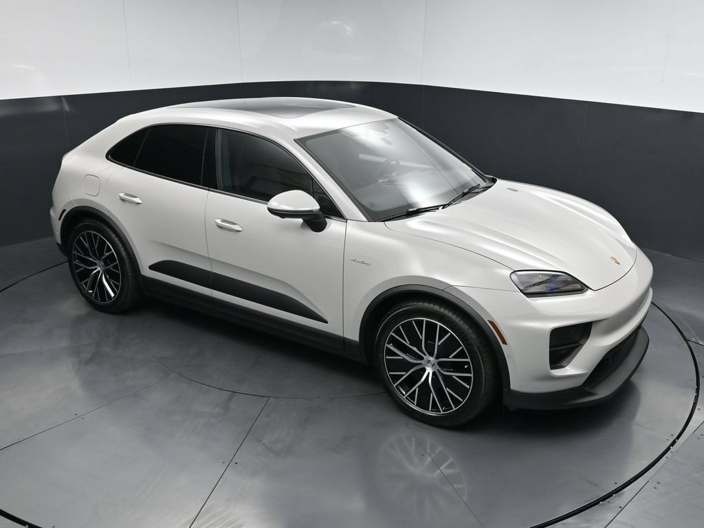 New 2026 Porsche Macan 4 Electric AWD/4WD image 26
