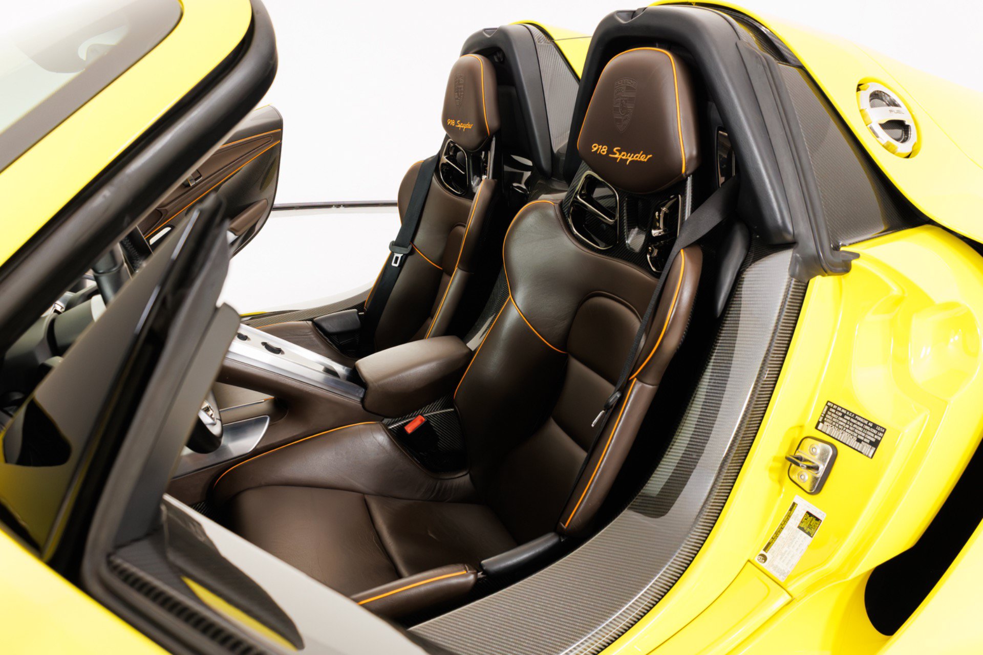Used 2015 Porsche 918 Spyder AWD/4WD image 17