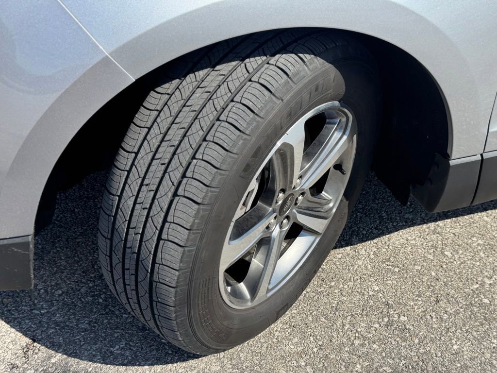 Used 2024 Ford Edge SEL w/ Convenience Package image 40