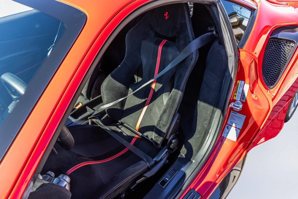 Certified 2019 Ferrari 488 Pista Coupe RWD image 6