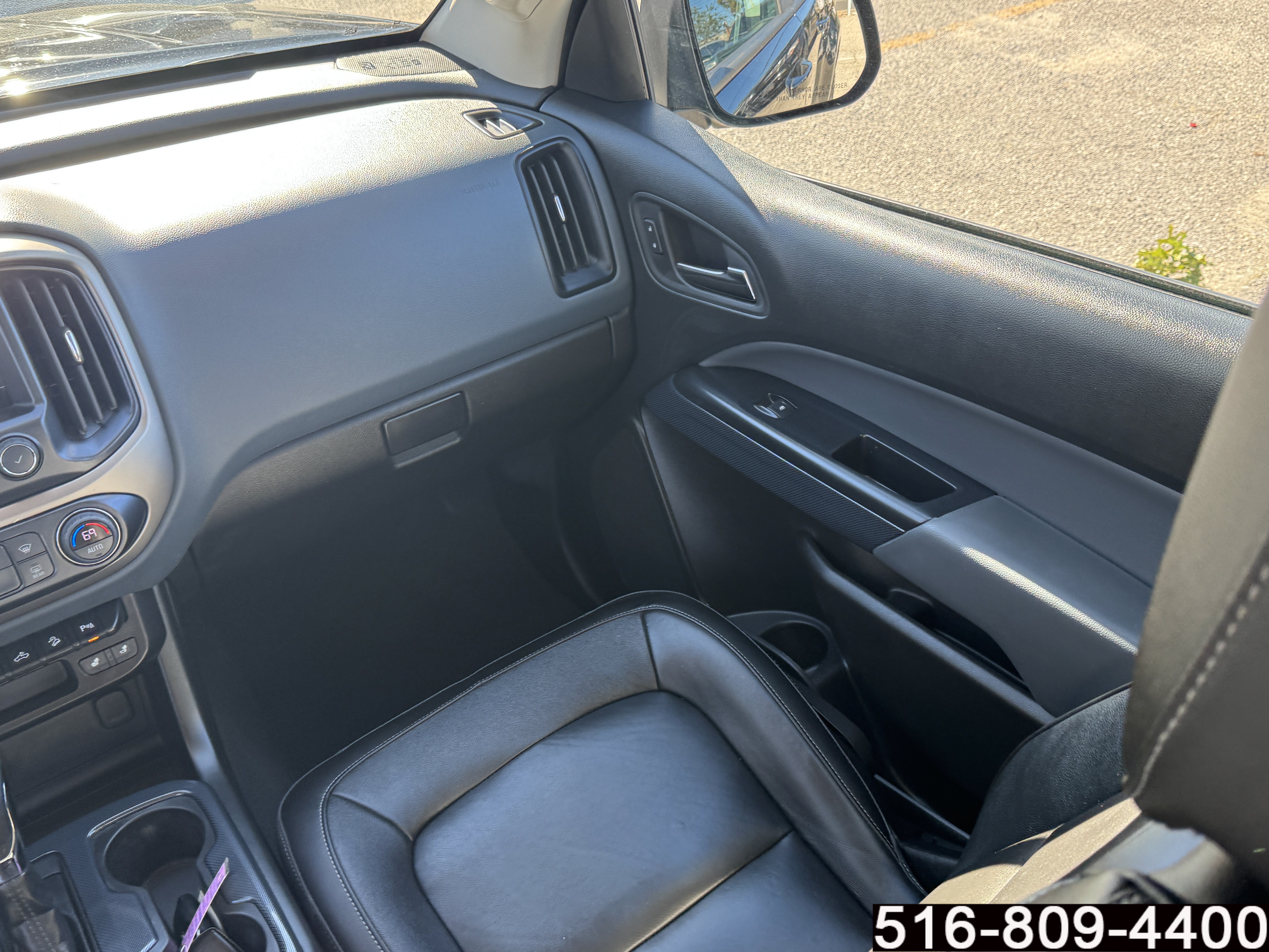 Used 2022 Chevrolet Colorado Z71 AWD/4WD image 14