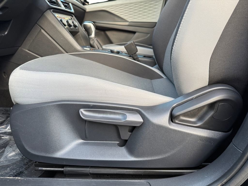 Used 2022 Volkswagen Taos S image 10