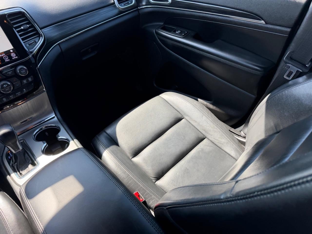 Used 2020 Jeep Grand Cherokee Limited image 18