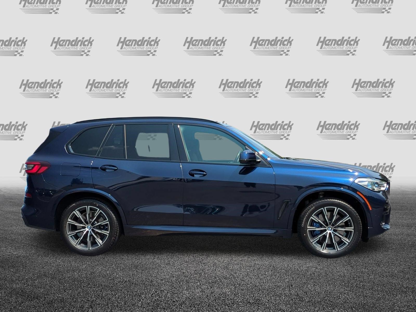 Used 2022 BMW X5 M50i w/ Executive Package AWD/4WD image 11