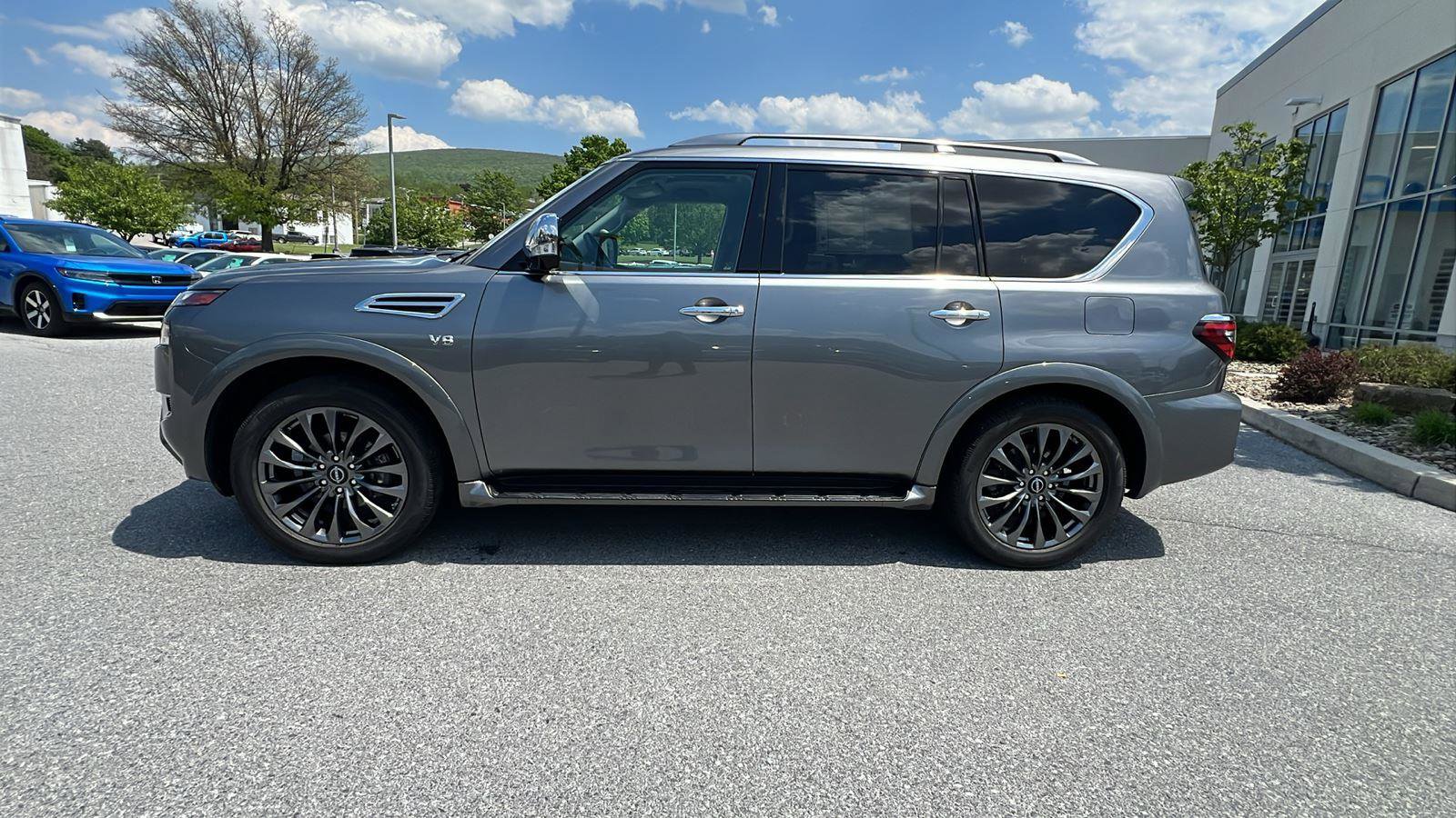 Used 2022 Nissan Armada Platinum w/ Captain's Chairs Package AWD/4WD image 7