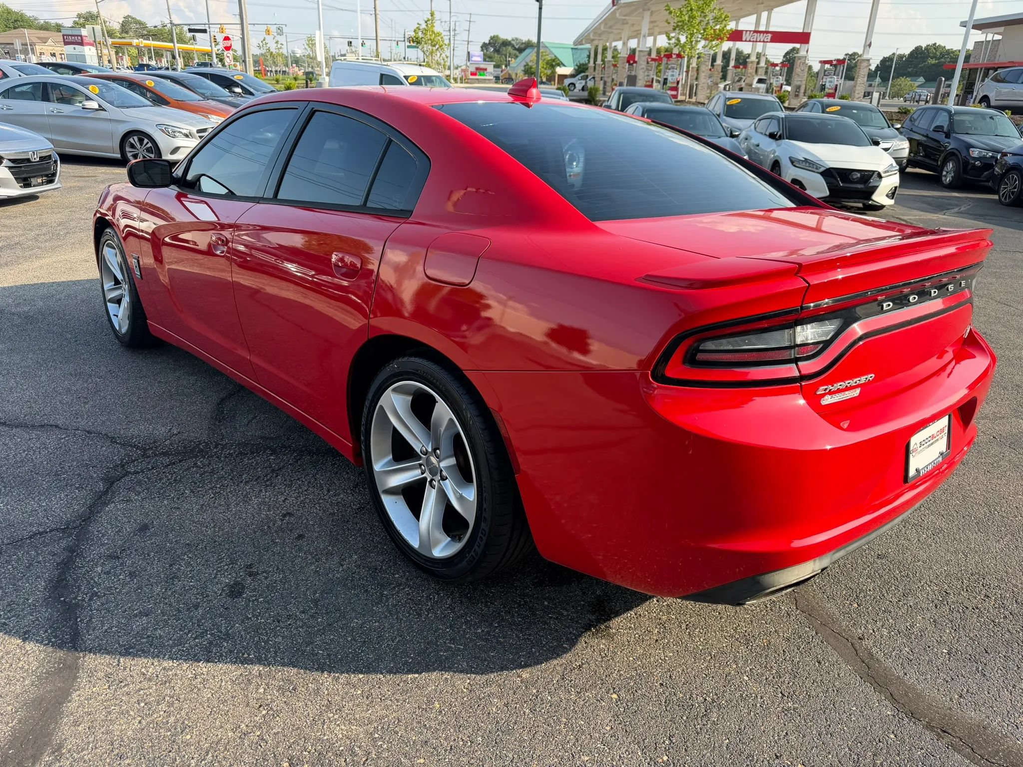 Used 2016 Dodge Charger R/T RWD image 3