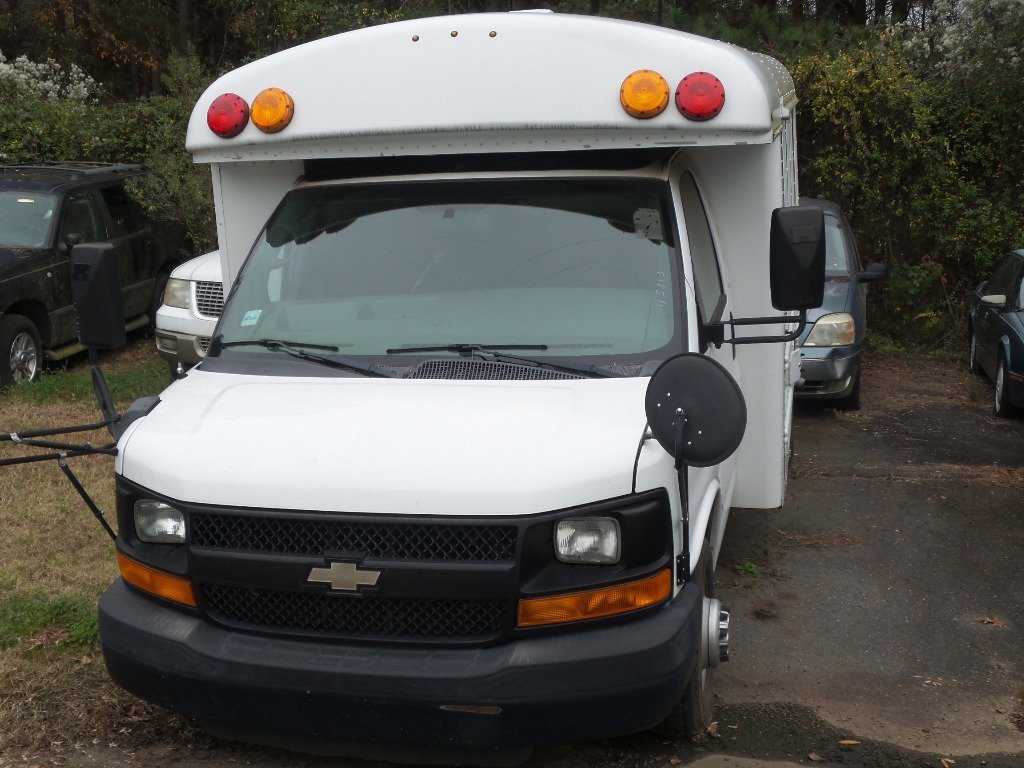 Used 2013 Chevrolet Express 3500 w/ School Bus Package image 13