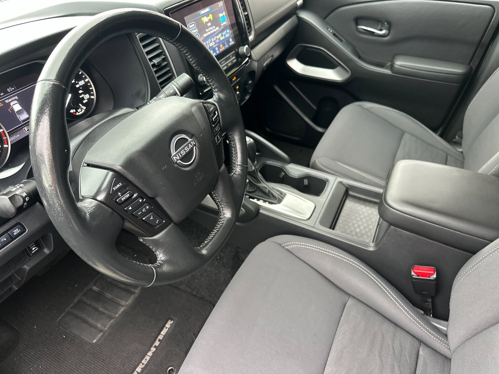 Used 2022 Nissan Frontier SV image 10