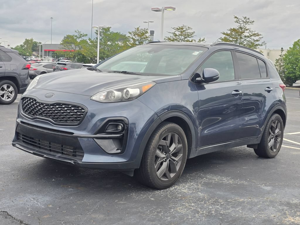 Used 2022 Kia Sportage Nightfall Edition FWD image 3
