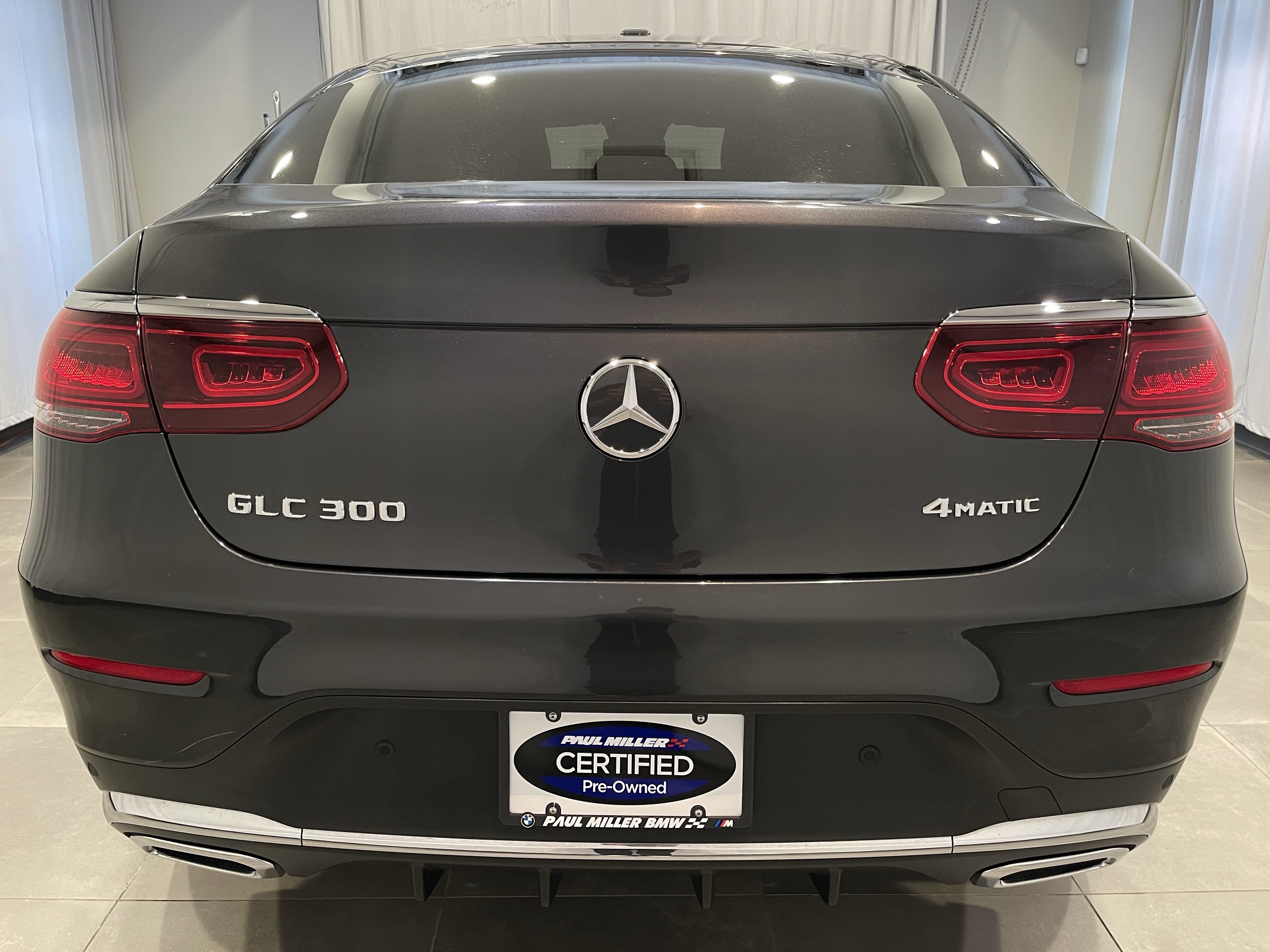 Used 2023 Mercedes-Benz GLC 300 4MATIC Coupe image 5