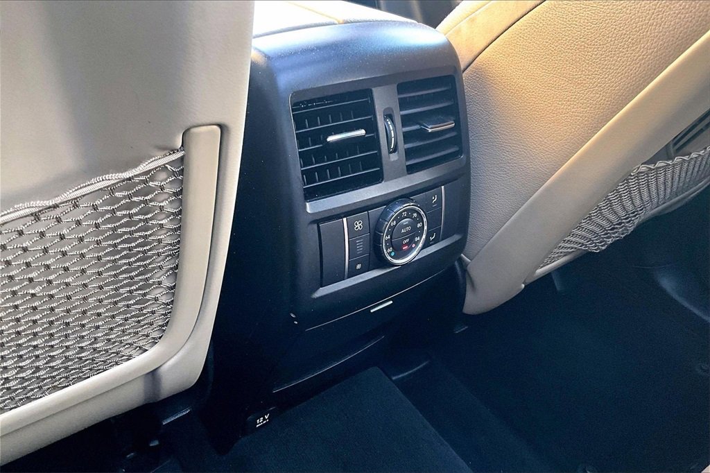 Used 2016 Mercedes-Benz GL 550 4MATIC image 10