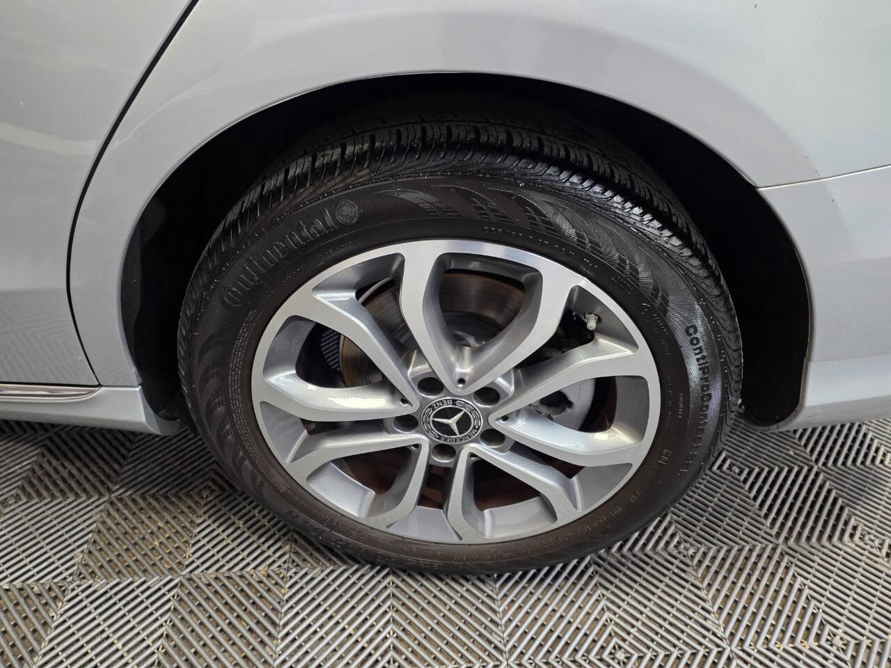 Used 2018 Mercedes-Benz C 300 4MATIC Sedan image 33