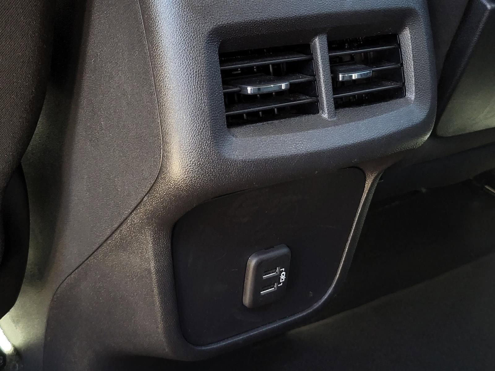 Used 2024 GMC Terrain SLE image 14