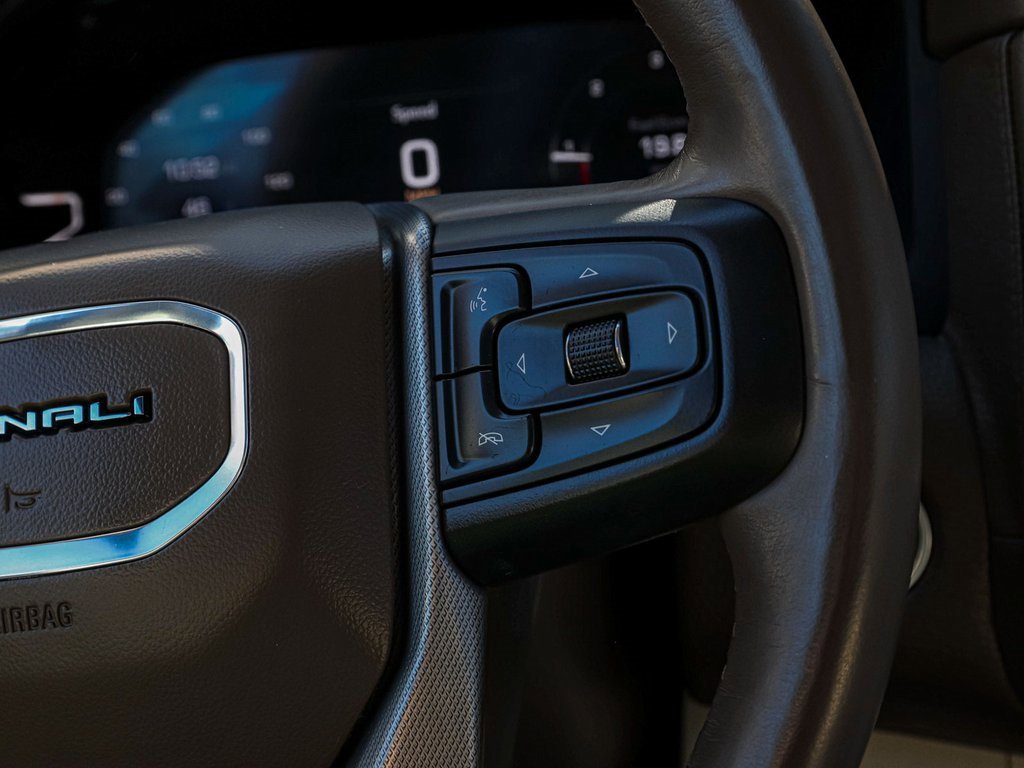 Used 2022 GMC Yukon Denali image 25