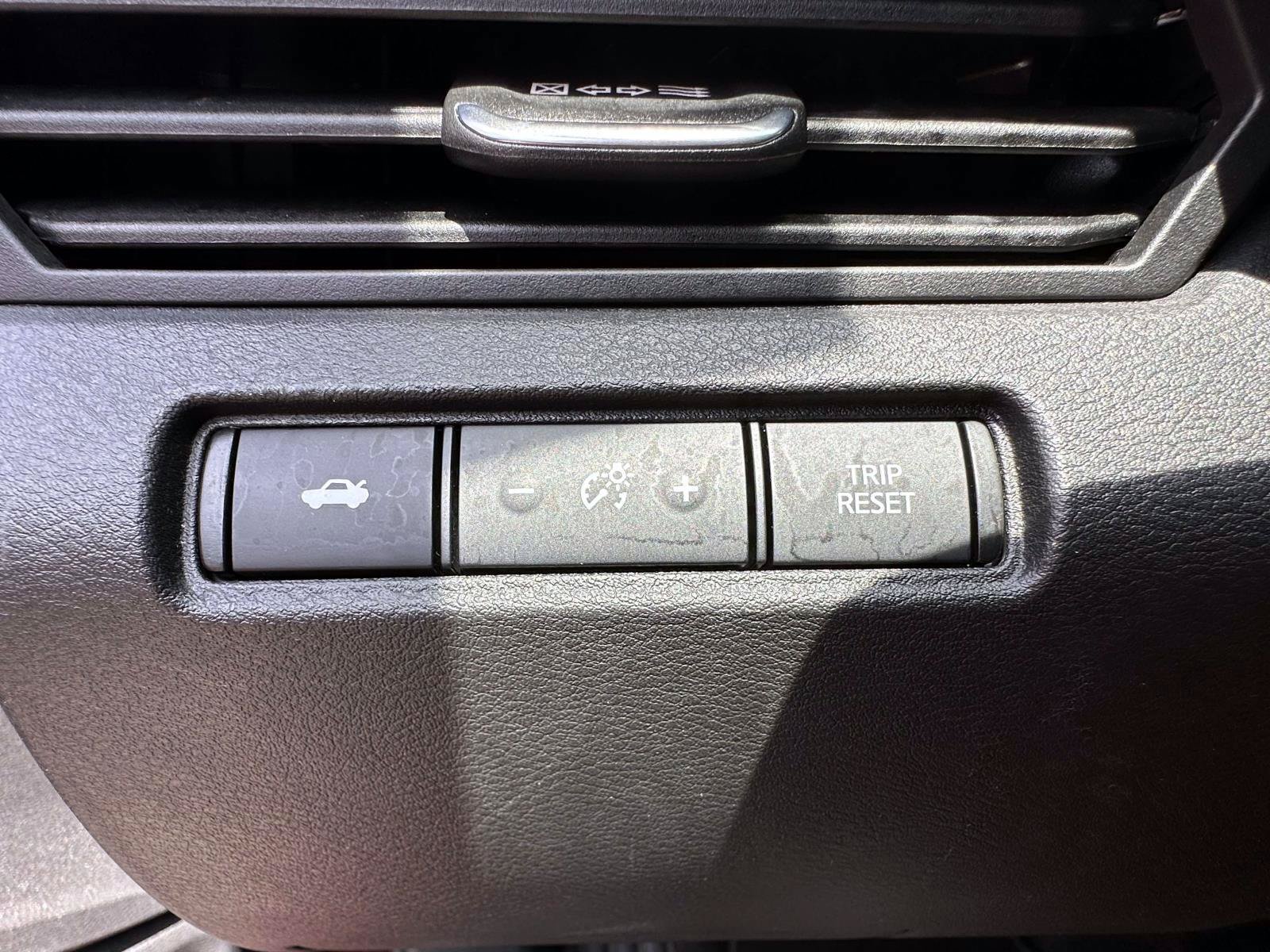 Certified 2023 Nissan Altima 2.5 SV AWD/4WD image 17