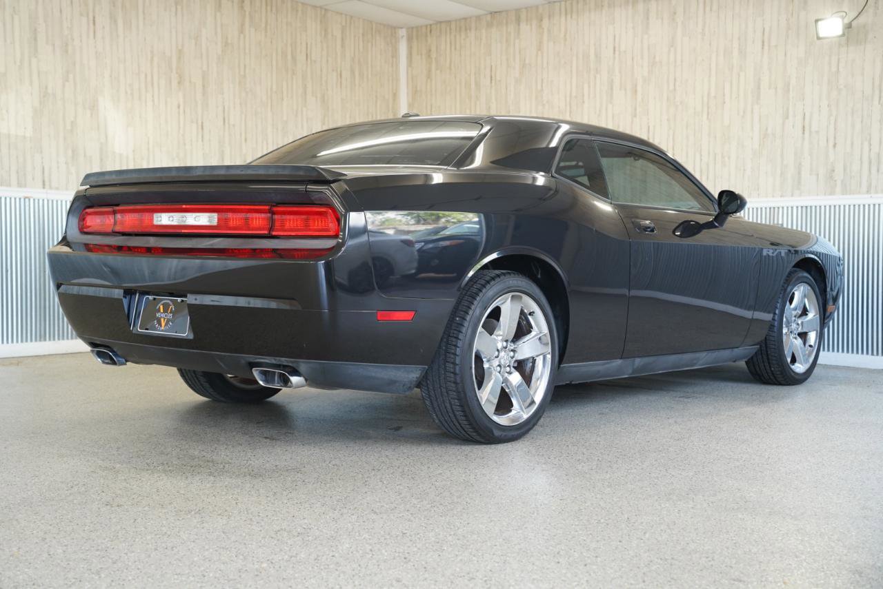 Used 2010 Dodge Challenger R/T image 10
