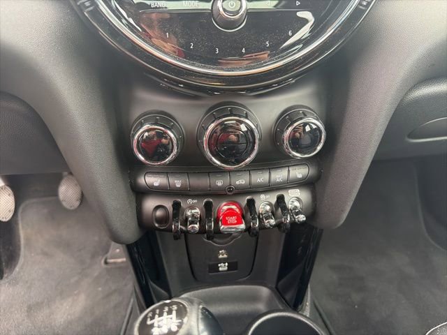 Used 2022 MINI Cooper S image 9