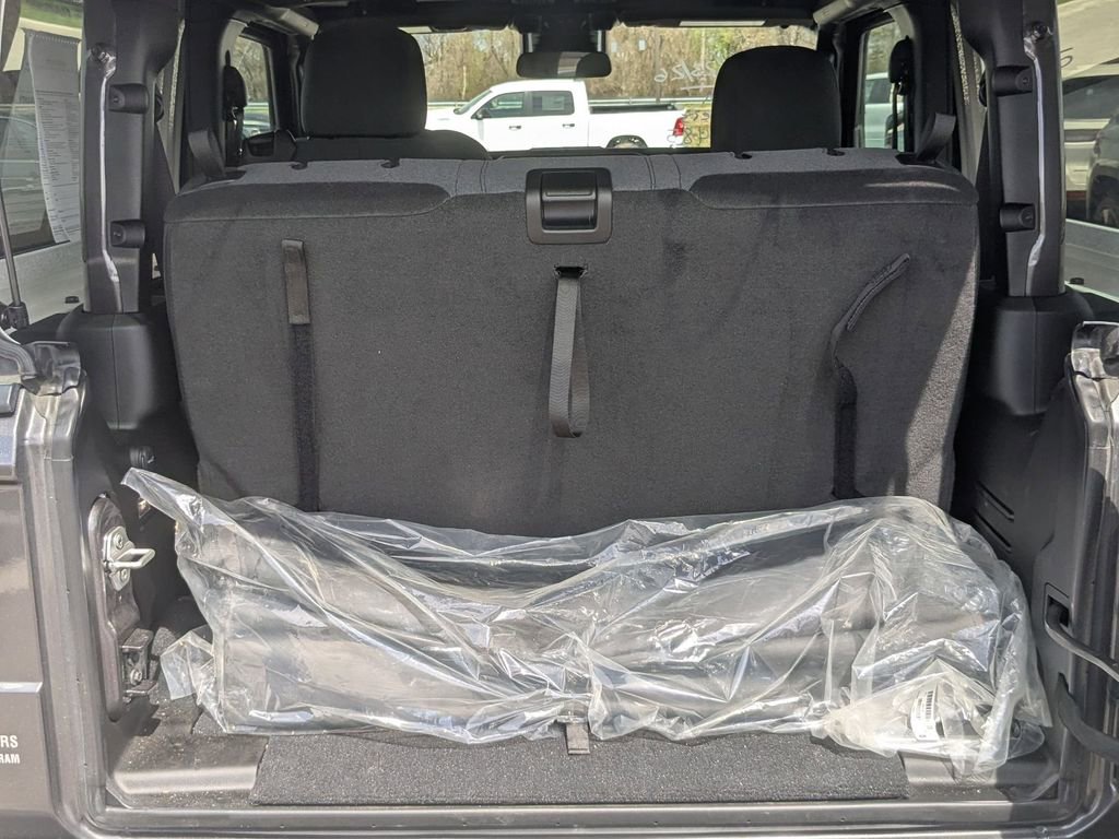 Used 2024 Jeep Wrangler Sport S image 26