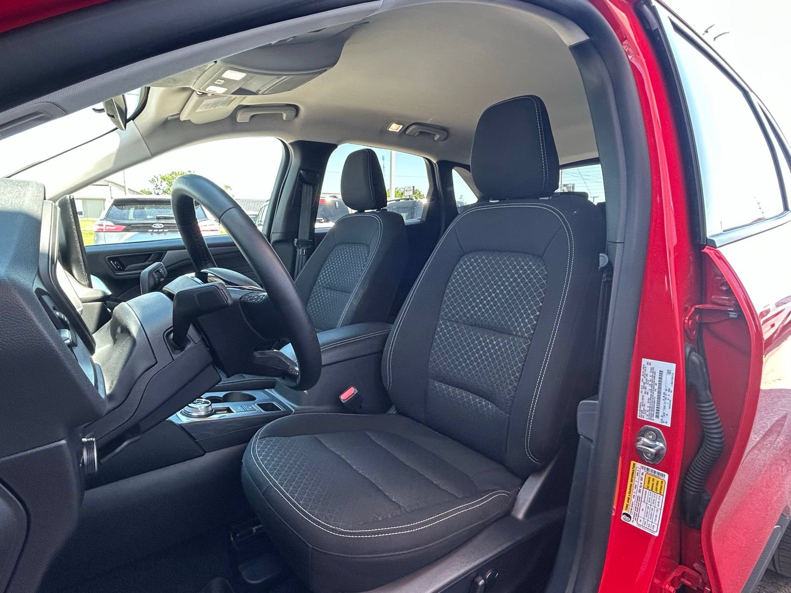 Used 2024 Ford Escape Active w/ Tech Pack #1 AWD/4WD image 10