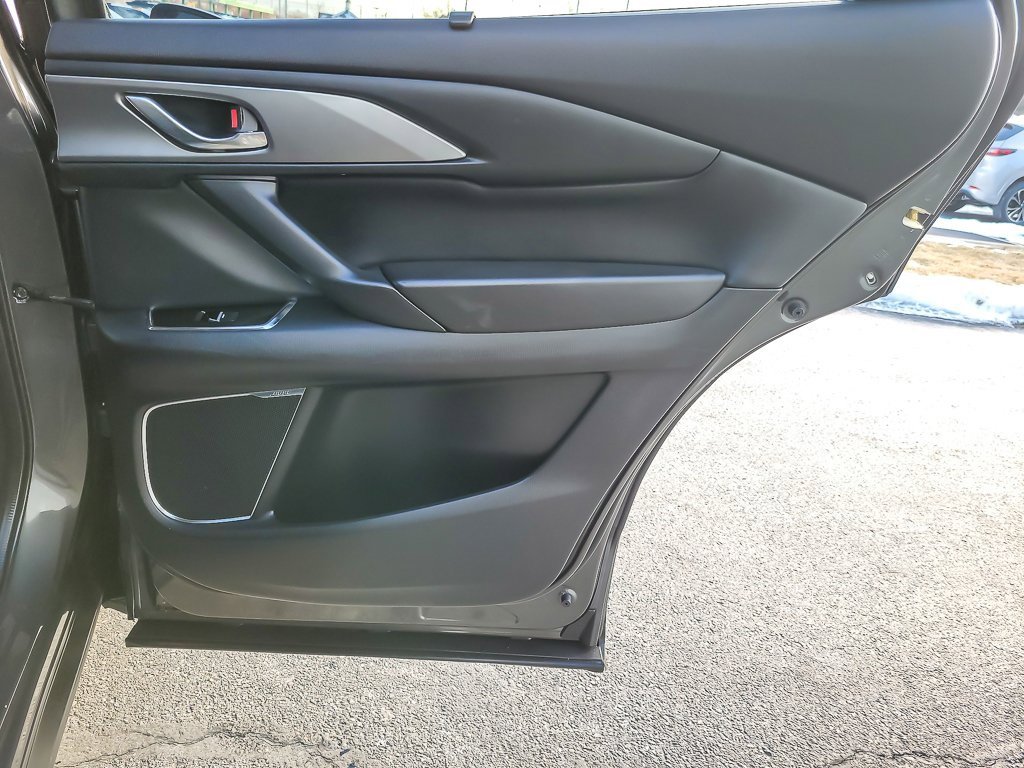 Used 2018 MAZDA CX-9 Touring w/ Touring Premium Package image 21