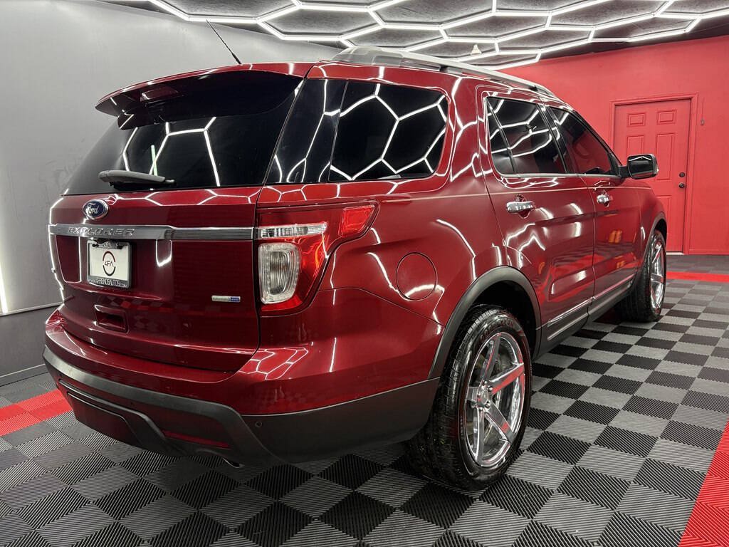 Used 2013 Ford Explorer XLT AWD/4WD image 4