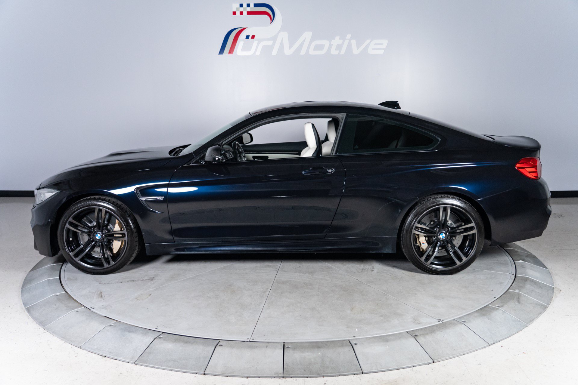 Used 2015 BMW M4 Coupe RWD image 4