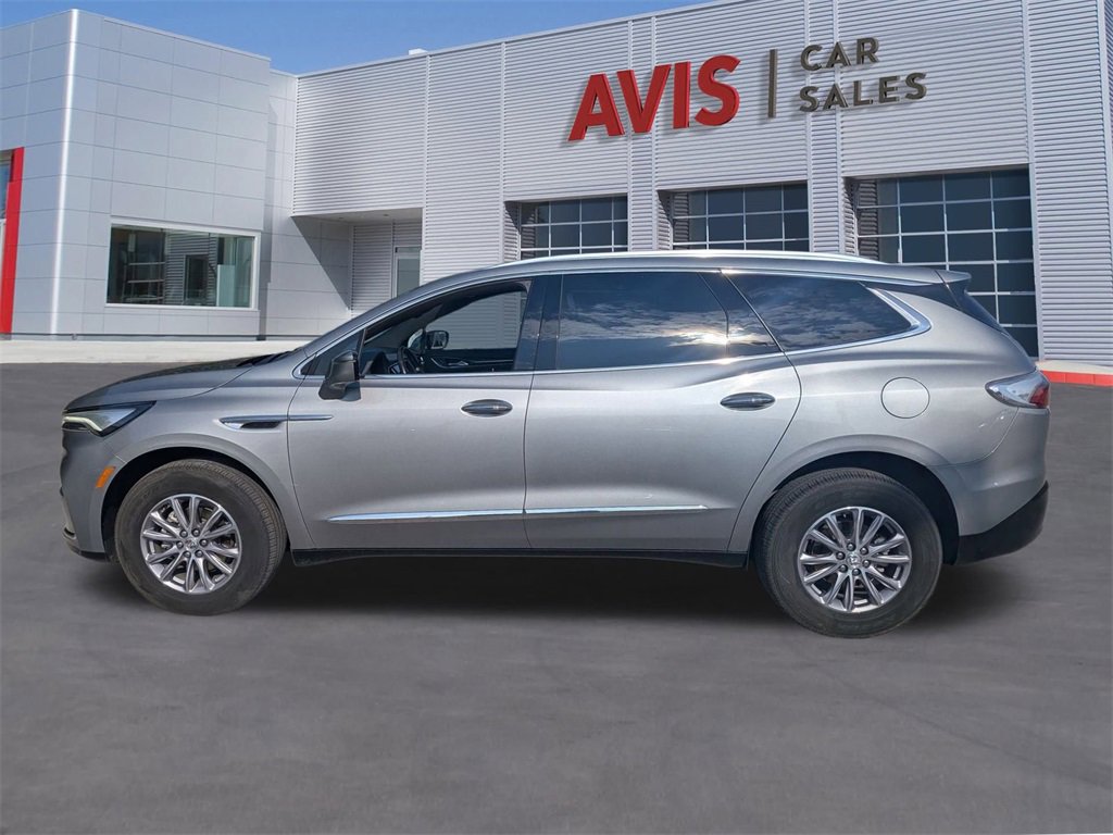 Used 2024 Buick Enclave Premium image 2