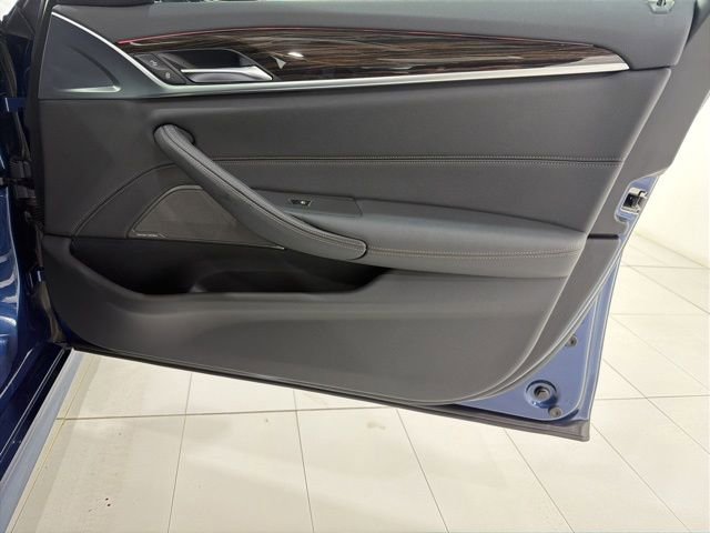 Certified 2023 BMW 530i xDrive w/ M Sport Package AWD/4WD image 18